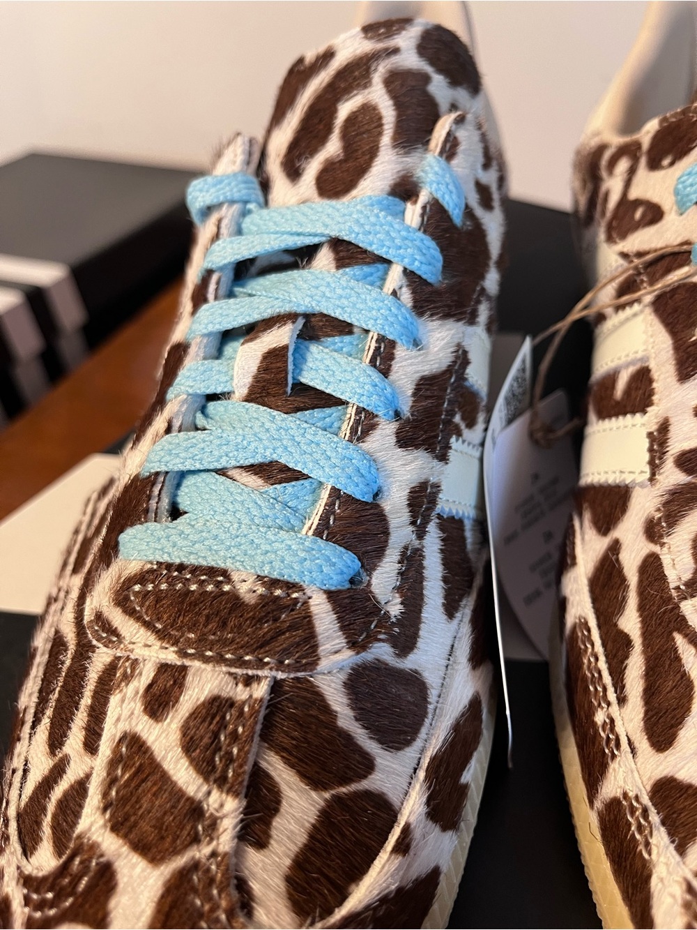 ADIDAS Women's Giraffe Print Samba Shoes - Picture 7 of 9